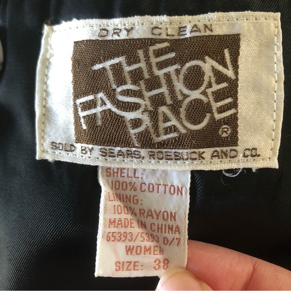 Vintage 70s Sears The Fashion Place Black Velvet Blazer Size 38 - Picture 3 of 3